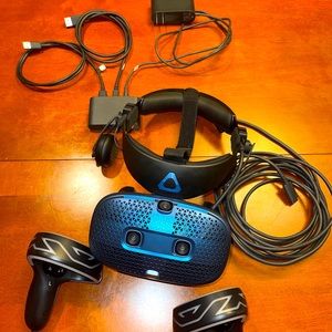 BARELY USED HTC Vive VR headset
